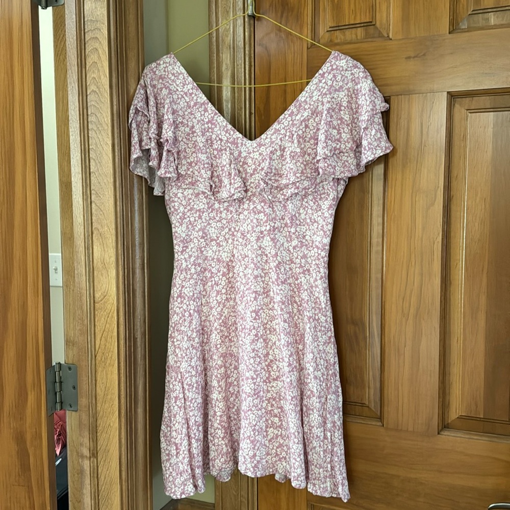 Pink Floral Deep V Dress with Ruffled Shoulders (Altard State) Size: small